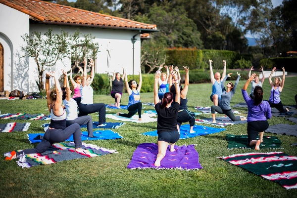 BlogTourCali-2014-yoga_and_bacara_(600x401)