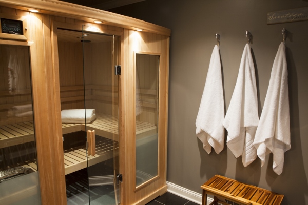 Patti-Johnson-steam-room-sauna_(600x400)