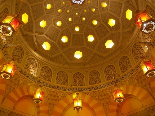 History of Steam Turkish Bath, interior 07 dome (500x375)