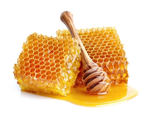 SteamTherapy Tips for relieving springtime allergies: raw local honey and bee pollen