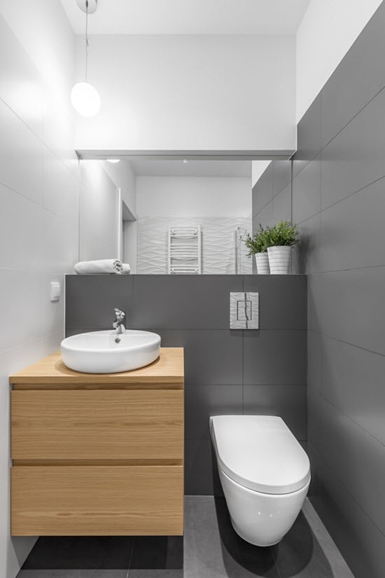 7 Clever Tips to Get the Most Out of Your Small Bathroom Space
