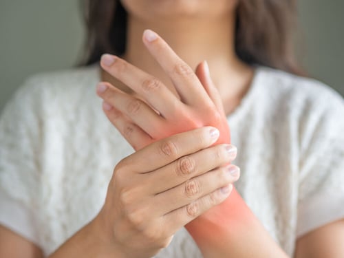 How Steam Showers May Alleviate Arthritis Pain